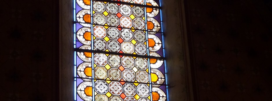 Un des vitraux de l'église St Orens